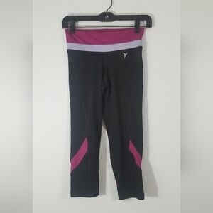 Old Navy Active Capri Pants. Zip Pocket on Back. Womens Size XS.